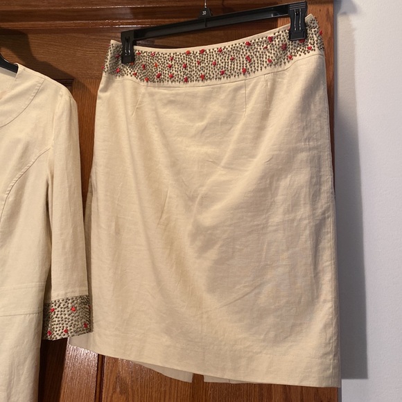 Taupe beaded linen suit - Picture 4 of 5